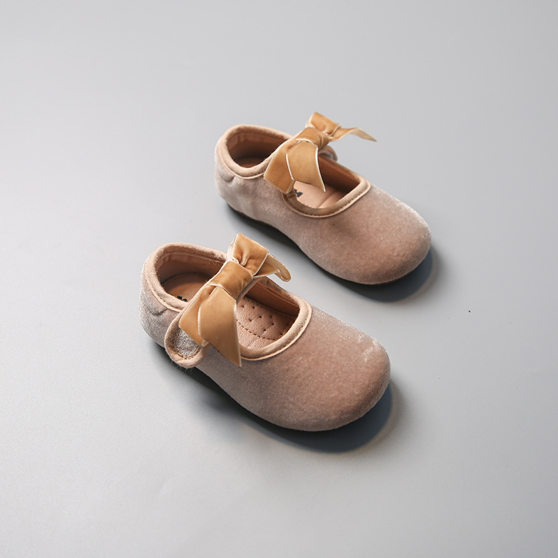 Gyerekek Mary Jane cipő velúrból, gumírozott talppal, Velcro-zár, alacsony fazonú felsőrész, légáteresztő bélés