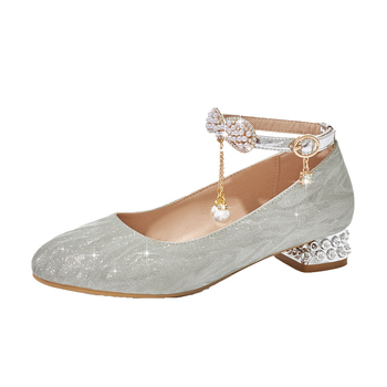 Hercegnő-stílusú gyerekeknek való magas sarkú cipő – PU felsőrész, gumírozott talp, domborított felület, csat zárás