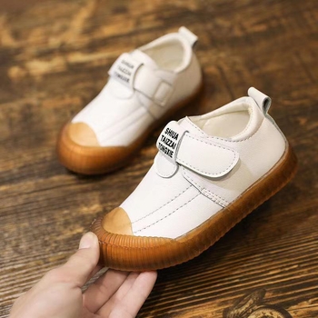 Fiúknak készült magas szárú cipő mikroszálas felsőrésszel, Velcro-zárás, PVC talp, téli használatra