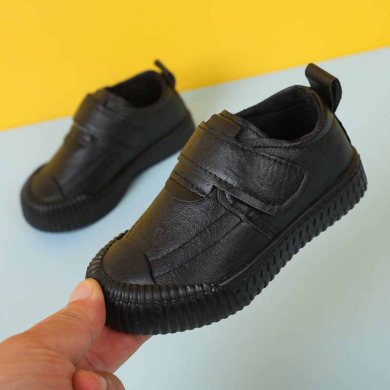 Fiúknak készült magas szárú cipő mikroszálas felsőrésszel, Velcro-zárás, PVC talp, téli használatra