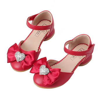 Lányoknak szóló bőrcipő köves csattal és masnival, alacsony sarok, tépőzár, csúszásmentes talppal