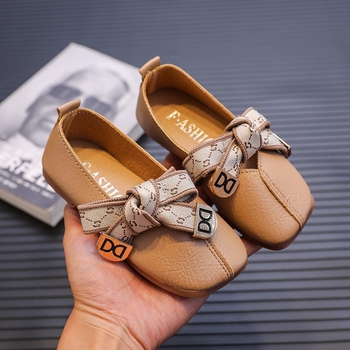 Kožne dječje Mary Jane cipele s mašnicom – stil princeze, jesen 2025