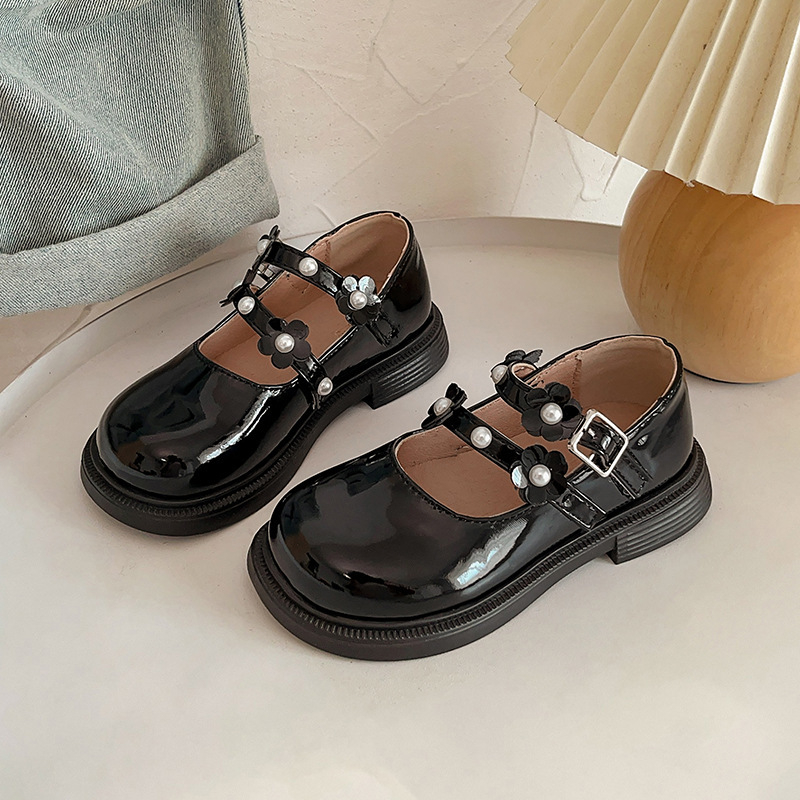 Mergaičių loafers su Velcro, blizgantis viršus iš superfibro, PU pamušalas ir įdėklas, PVC padai, amžiaus diapazonas 1-12 metų, 2025 m. rudens paleidimas.