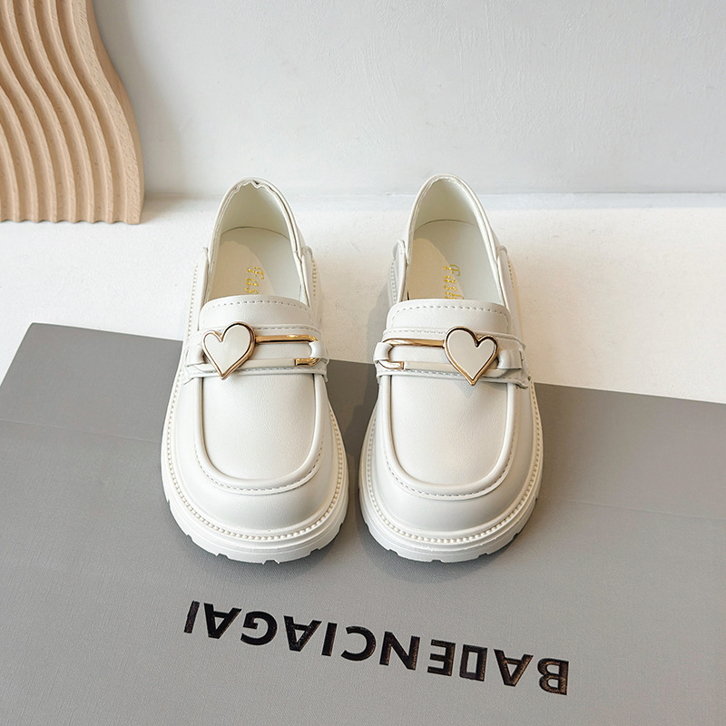 Crne dječje loaferice s motivom srca, princeza stil, britanski stil