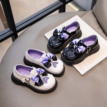 Gyerekeknek készült lánycipő, Lolita stílus, mikroszálas felsőrész, PVC talp, Velcro-zár, tavasszal és ősszel használható.