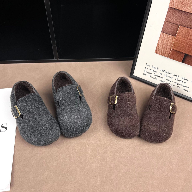 Gyermekeknek szóló plüss Birkenstock-stílusú téli cipő Velcro-zárással, gumitalppal, pamut béléssel és műszőrös talpbetéttel
