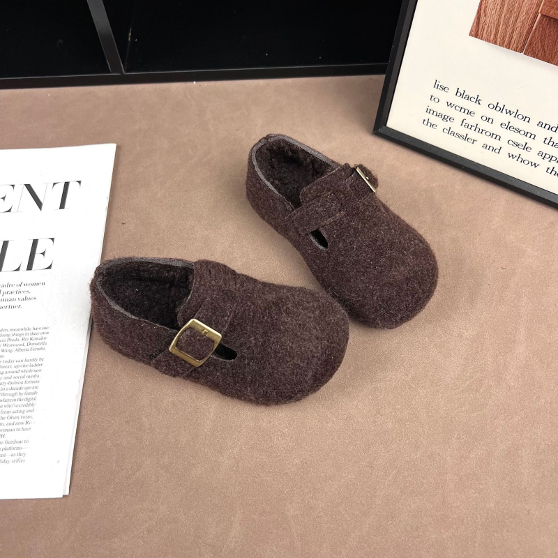 Gyermekeknek szóló plüss Birkenstock-stílusú téli cipő Velcro-zárással, gumitalppal, pamut béléssel és műszőrös talpbetéttel