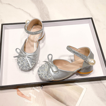 Hercegnő-stílusú lánycipő alacsony sarkú, Velcro-záródás, mikroszálas felsőrész, gumitalp, belső talp műbőr