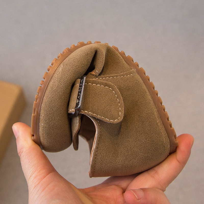 Gyerekeknek való Birkenstock-stílusú cipő — felső része műbőr, gumírozott talp, elöl kötős záródás és hátul pánt, vintage stílus, tavasz–nyár–ősz