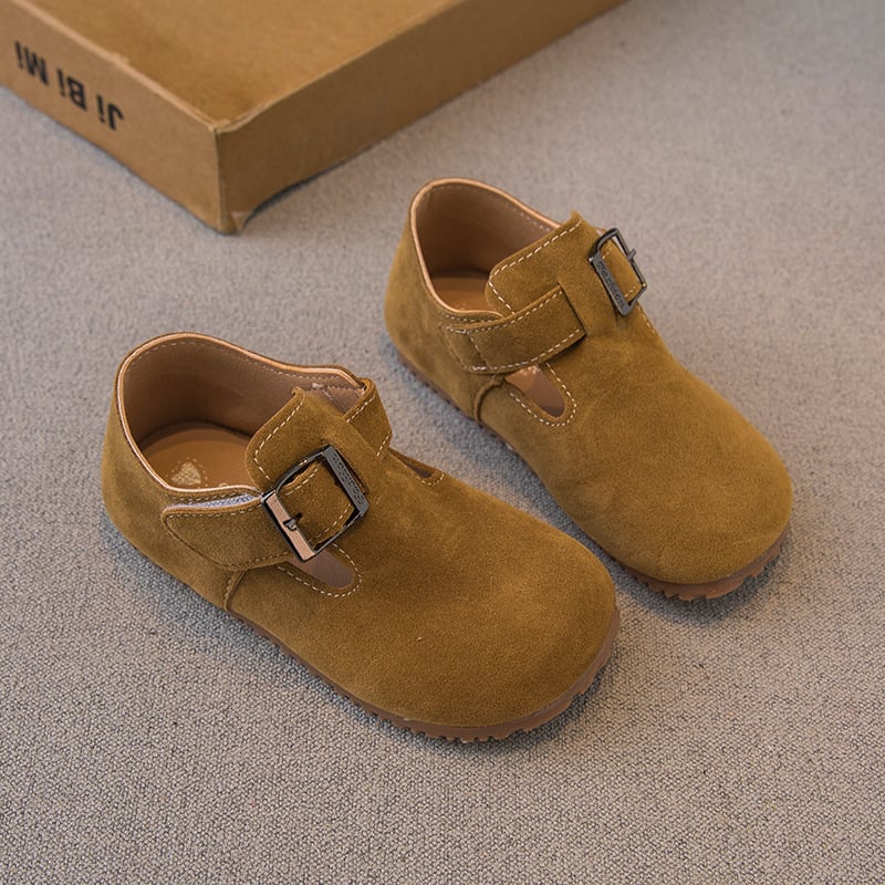 Gyerekeknek való Birkenstock-stílusú cipő — felső része műbőr, gumírozott talp, elöl kötős záródás és hátul pánt, vintage stílus, tavasz–nyár–ősz