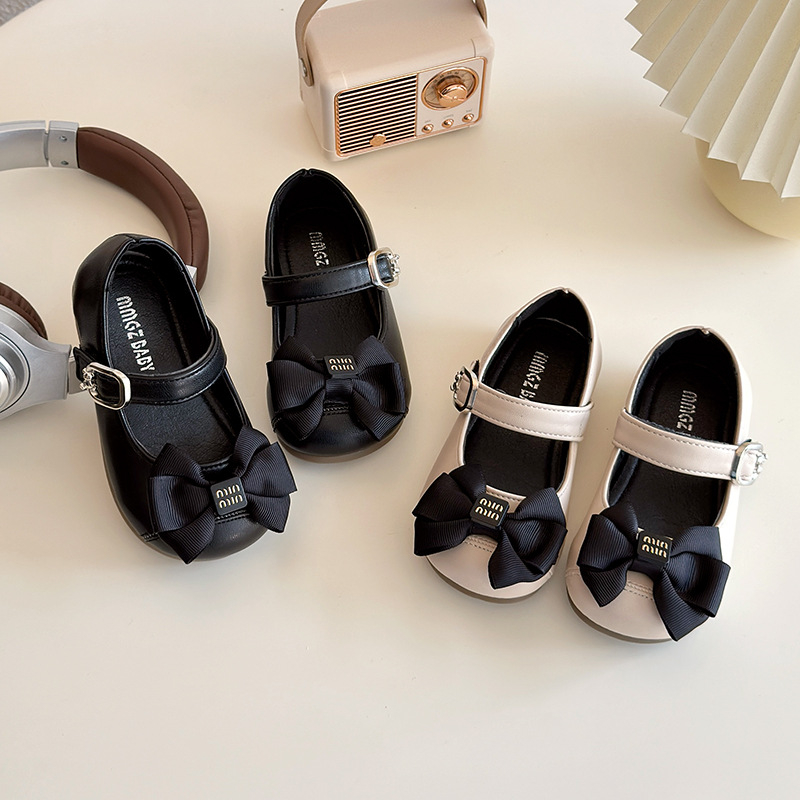 Gyermekeknek szánt szandál PU felsőrésszel, marhaín talppal, Velcro-zárás, hercegnő stílusú