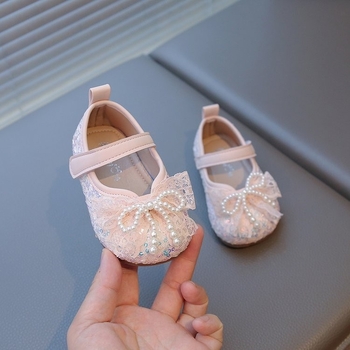 Lányoknak szóló cipő gyöngyös masnival, Velcro-zárás, csúszásmentes talp, alacsony felsőrész (Felsőrész: szuper rost; Kor: 0–3 év; Belső: PU)