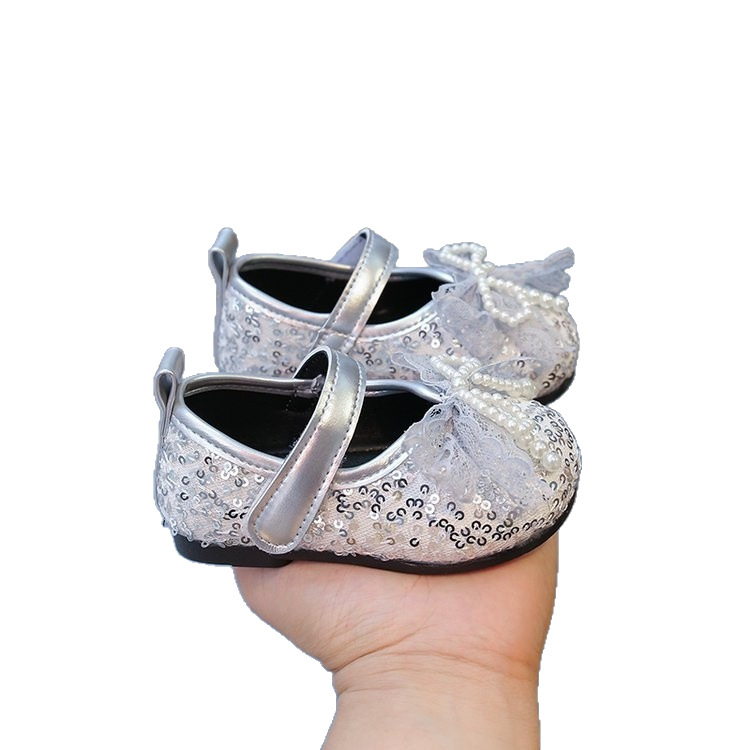 Lányoknak szóló cipő gyöngyös masnival, Velcro-zárás, csúszásmentes talp, alacsony felsőrész (Felsőrész: szuper rost; Kor: 0–3 év; Belső: PU)