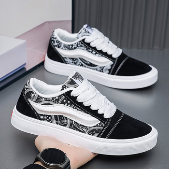 Loafers pentru bărbați – partea superioară din velur, căptușeală respirabilă, talpă din cauciuc, închidere cu șireturi, talpă joasă (Velur upper; Breathable lining; Rubber sole; Lace-up; Low-top)