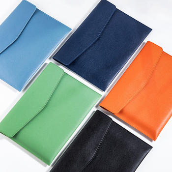 Dokumentu soma no mākslīgās ādas, zīmols Pen and ink ark, preces kods A28, aizvērums ar snap, forma: slīpa (Brand: Pen and ink ark; Model: A28; Material: imitation leather; Style: snap type; Shape: slope)