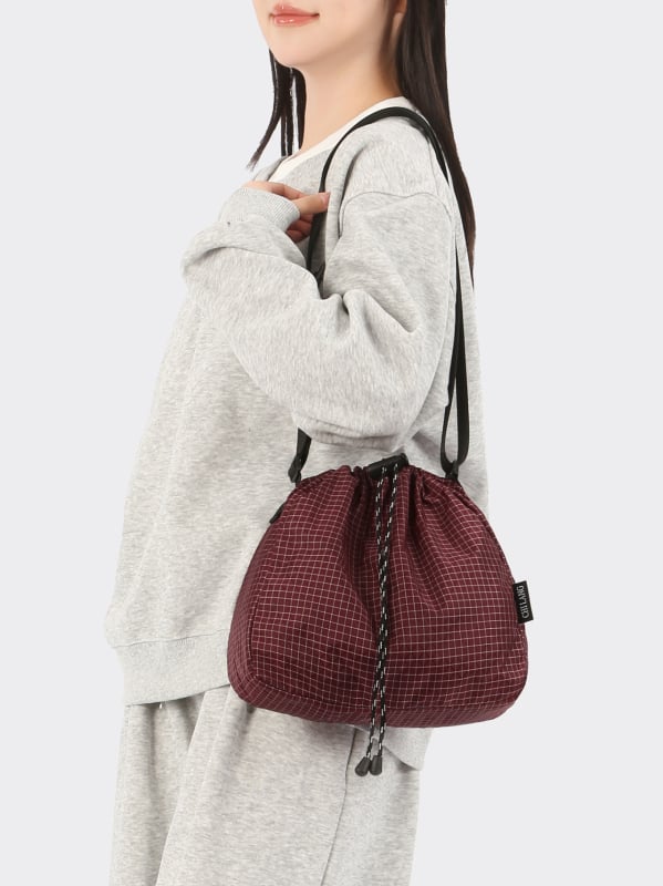 Ženska casual crossbody bucket torbica, mala veličina, ljeto 2025, pogodna za telefon
