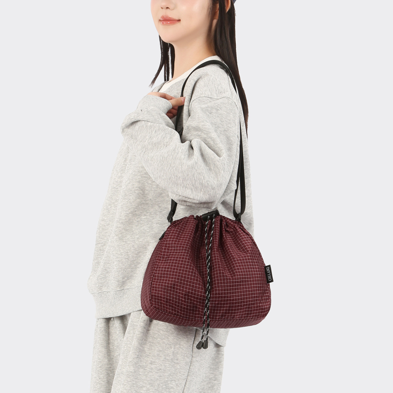 Ženska casual crossbody bucket torbica, mala veličina, ljeto 2025, pogodna za telefon