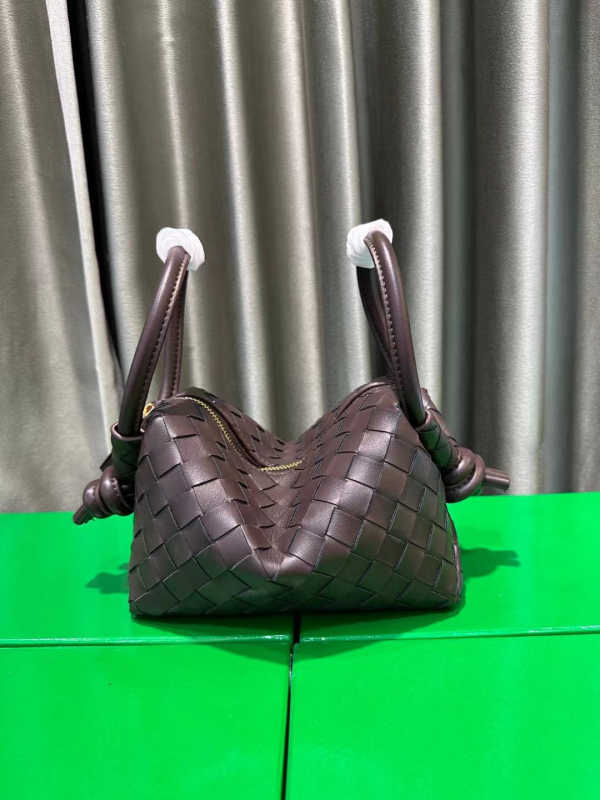 Torba za fotoaparat s crossbody remenom, gradski jednostavni stil, od prave kože, jastučićast oblik mini kvadratnog dizajna, zatvaranje na zip