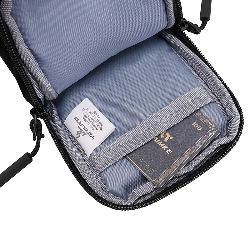 Спортна чанта за ръка – Oxford плат; подплата полиестер; дишаща, ултра лека, износоустойчива; подходяща за открити спортове