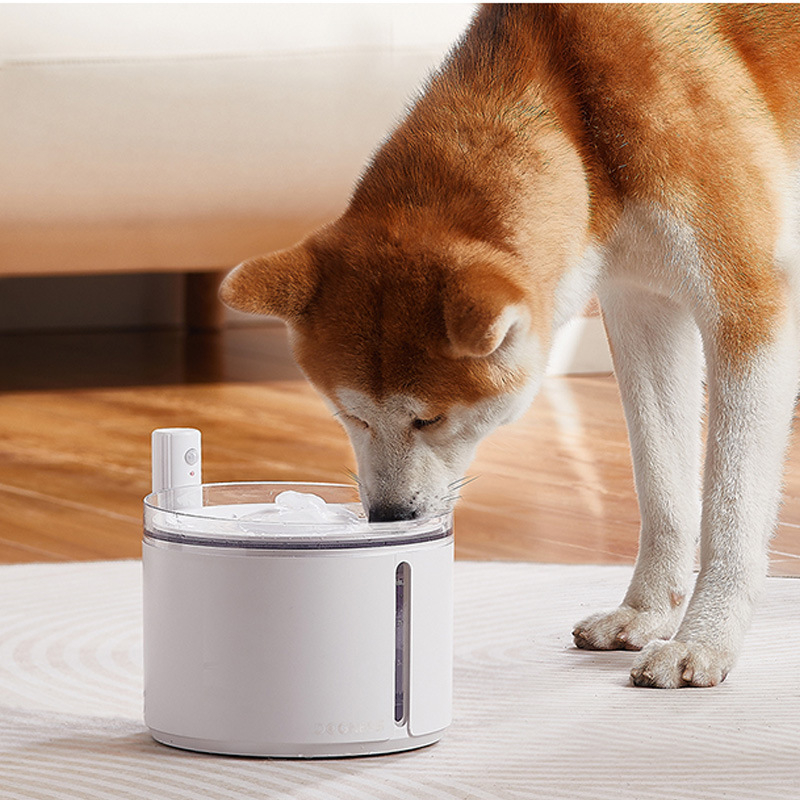 Δοχείο πόσιμου νερού κατοικίδιων με κυκλοφορούμενο νερό — αυτόματο, κατάλληλο για γάτες και σκύλους, αποσπώμενο δοχείο, 0,55 kg, χωρίς υποστήριξη εφαρμογής