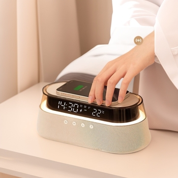 Bezvadu Bluetooth skaļrunis ar modinātāju un apgaismojumu – 2 skaļruņi, Bluetooth 5.0, 10W, 100Hz-20kHz, SNR ≥70 dB, iebūvēta akumulators 1000–1200 mAh