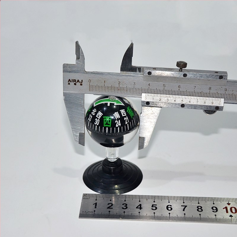 Autokompassi pall koos imemisega — välistingimustes dekoratiivne auto lisavarustus