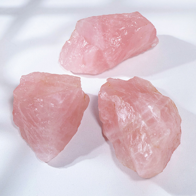 Ružičasti kvarc – kristalni neravni kamen – Runyang – 100–1200 g – moderna minimalistička dekoracija