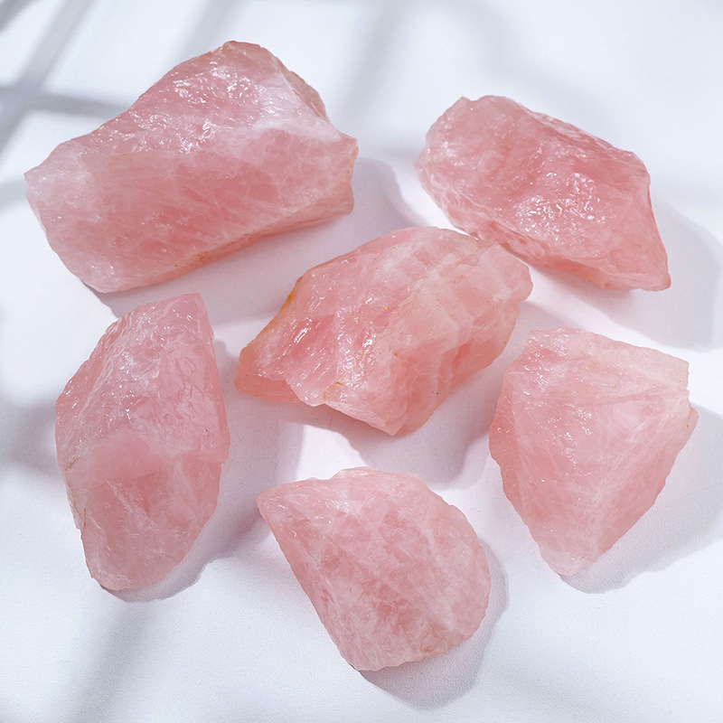 Ružičasti kvarc – kristalni neravni kamen – Runyang – 100–1200 g – moderna minimalistička dekoracija