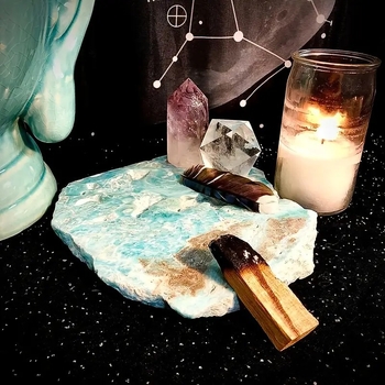 Suport de pahar din cristal cu peisaj gravat — stil modern minimalist, personalizare disponibilă, cadou potrivit