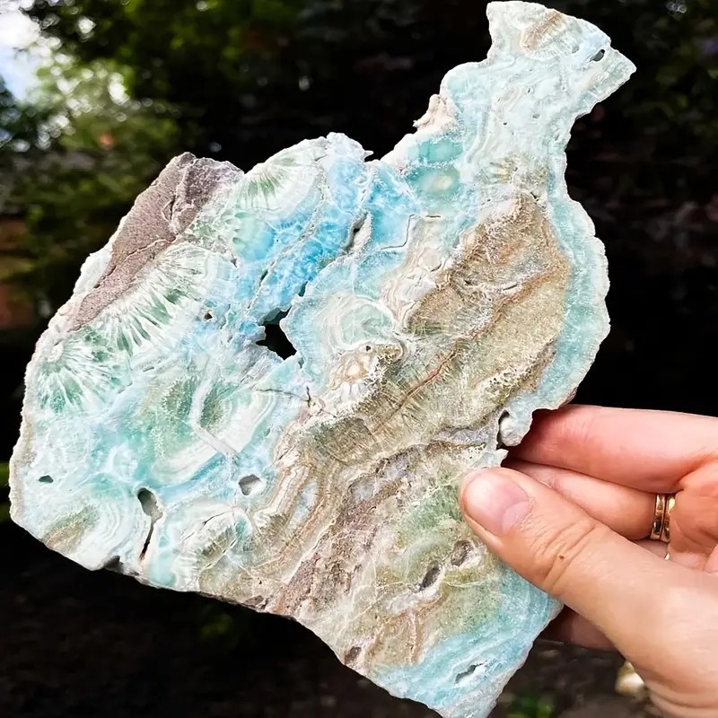 Suport de pahar din cristal cu peisaj gravat — stil modern minimalist, personalizare disponibilă, cadou potrivit