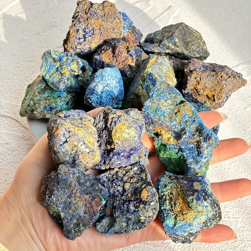 Prirodni azurit s malahitom - mineralni uzorak i ukras