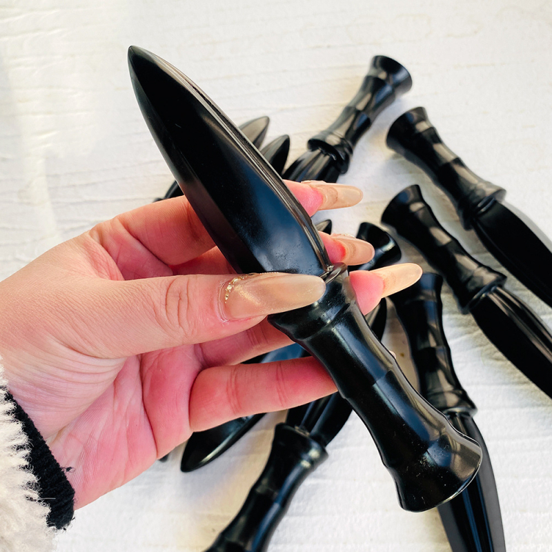 Διακοσμητικό μαχαίρι από κρύσταλλο, χειροποίητα σκαλισμένο για διακόσμηση σπιτιού και γραφείου