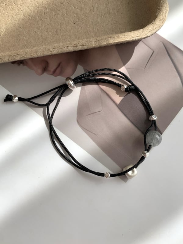 925-ös ezüst karkötő holdkővel, kézzel készített, romb geometriájú dizájn, női divat ékszer