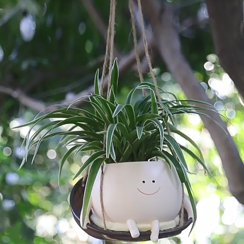 Саксия за цветя от синтетична смола — окачващ декоративен елемент за дом и двор, модерен минималистичен стил, подходящ за подарък