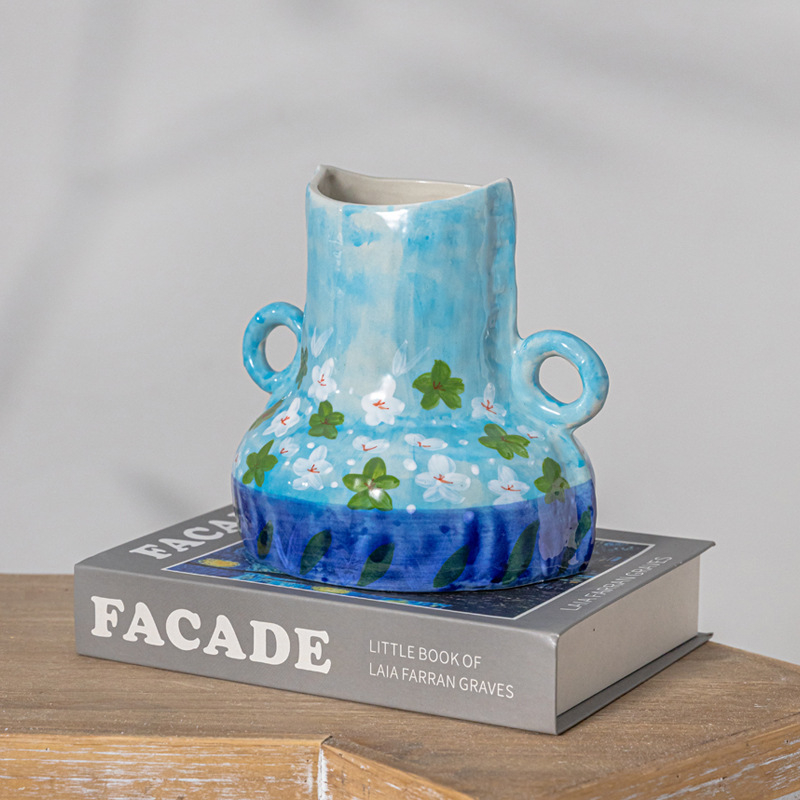 Ваза - керамична, ръчна изработка, настолна украса, стил свеж, подходяща за офис и дом