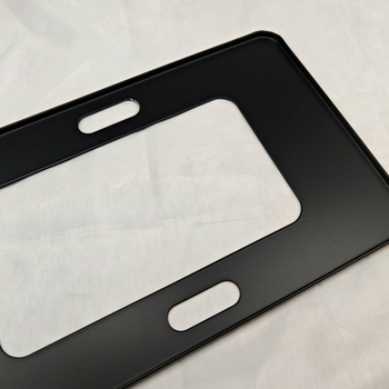 Uski bezokvirni okvir za registarske pločice – aluminijska legura, prilagodljiv