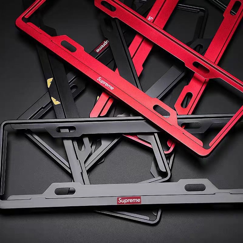 Okvir za registarsku pločicu od magnezijsko-aluminijskog legura, s 4 rupa, veličina 455x165 mm