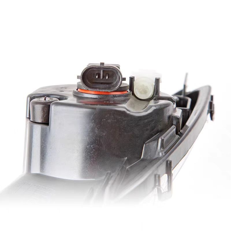 Prednje svjetlo za maglu 9670528380 9670528280 za Peugeot 408 i 308 SW (6208F0, 6206F0)