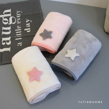 Detský uterák z jemného vlákna, 32 nití, 100% polyester, hmotnosť 80–100 g