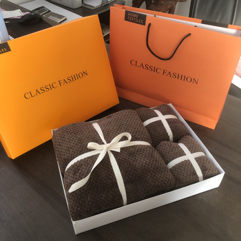 Koraļu flīsa dvieļu komplekts dāvanu kastē, 350 g, 32s diegi, logotipa drukāšana