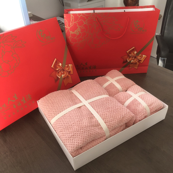 Koraļu flīsa dvieļu komplekts dāvanu kastē, 350 g, 32s diegi, logotipa drukāšana