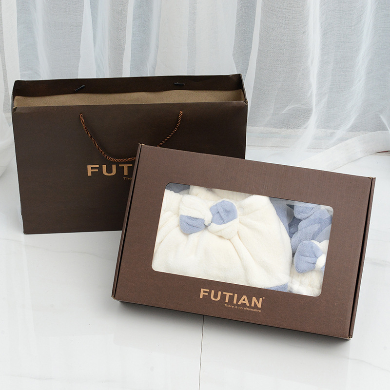 Fu Tian četrdaļīgs vannas dāvanu komplekts kastītē, korāla flīss audums, drukāts logotips, svars 1 kg