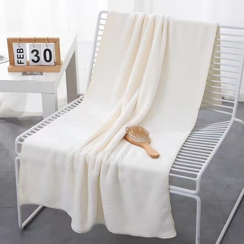 Kupaonski ručnik s uzorkom ananasa od koralnog flisa, s otisnutim logom, u poklon kutiji