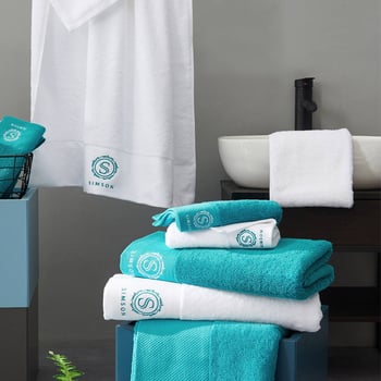 Hotelová bavlnená osuška – mäkká, veľmi savá, zhrubnutá, 600–800 g, prispôsobiteľné spracovanie