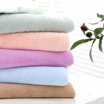 Kúpeľový uterák z korálového fleecu, 200-300 g/m², 150D, rezaný velúr a hladká väzba