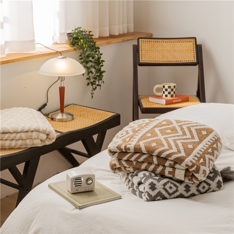 Πλεκτή κουβέρτα καναπέ σε μποέμικο στυλ – ακρυλικό + μισό βελούρο, γεωμετρικό σχέδιο, 800–999 g, παραμετροποίηση