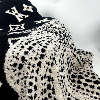 Geometriai mintájú törölköző takaró, poliészter, 800–999 g, egész éves használat, rajzfilm-stílus