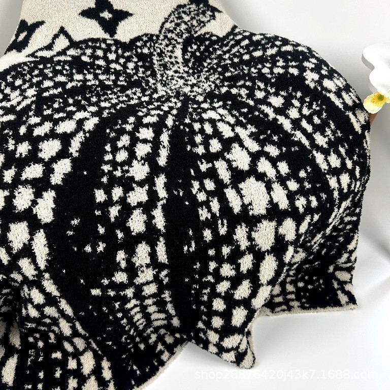 Geometriai mintájú törölköző takaró, poliészter, 800–999 g, egész éves használat, rajzfilm-stílus