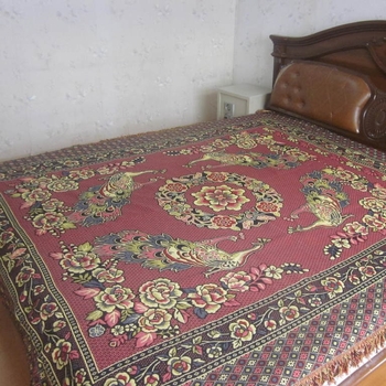 Pamukasta deka s motívom pauna, 1500–1999 g, novi kineski stil