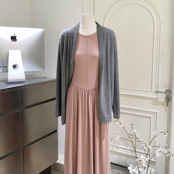 Set haljina i kardigan-šal s unutarnjim topom; pamuk-polyester smjesa; jednofobni uzorak; dugi rukavi; regularna duljina (50–65 cm); pulover stil